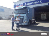Entrega dos vehículos por Asturtruck