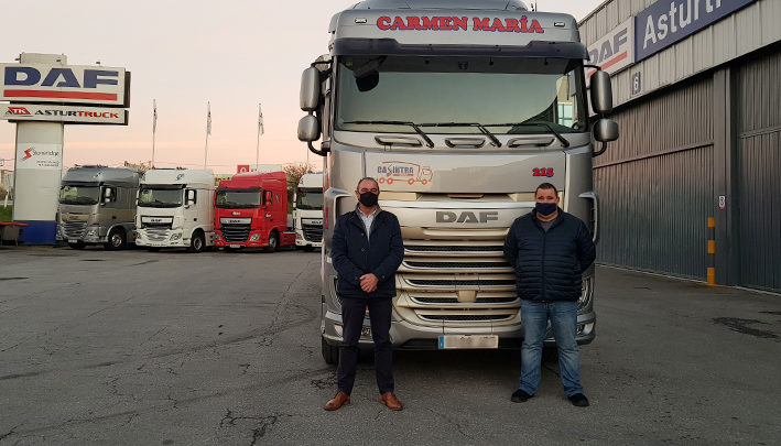 Entrega de tractora DAF Space Cab XF 510 FT